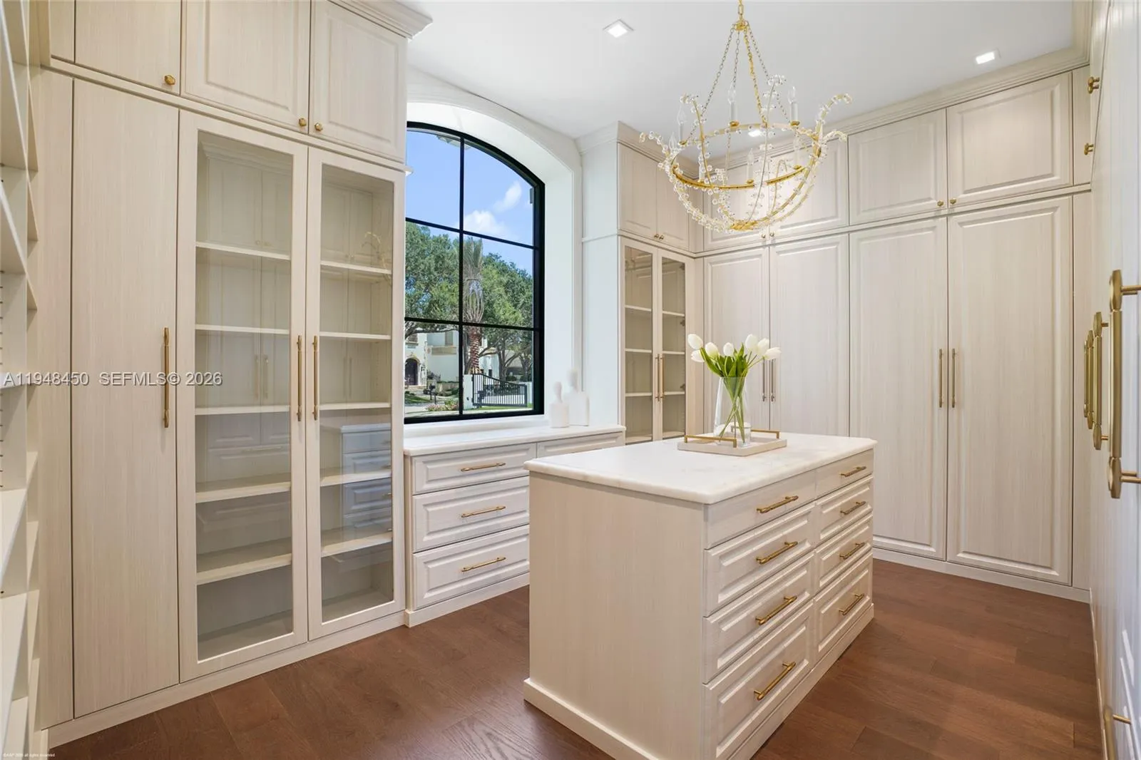 Property photo 323