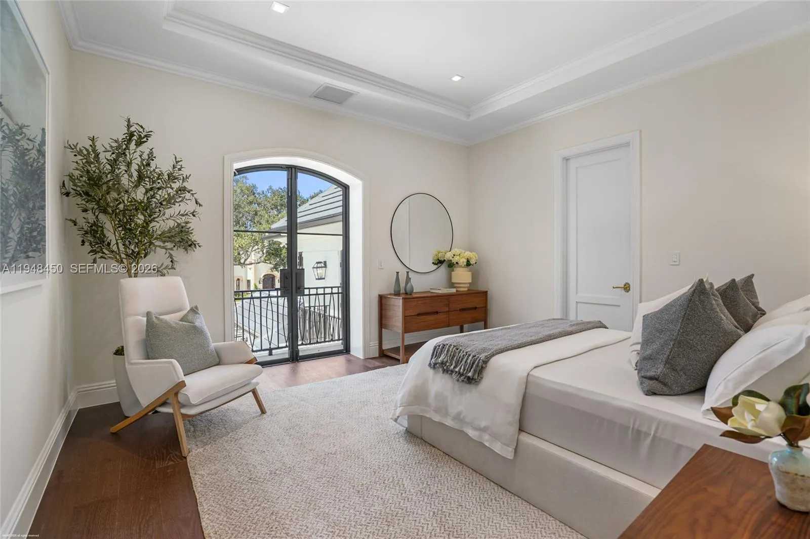 Property photo 376