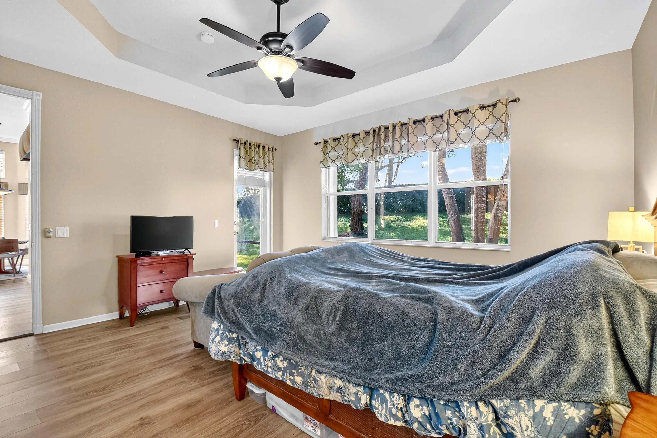 MASTER BEDROOM