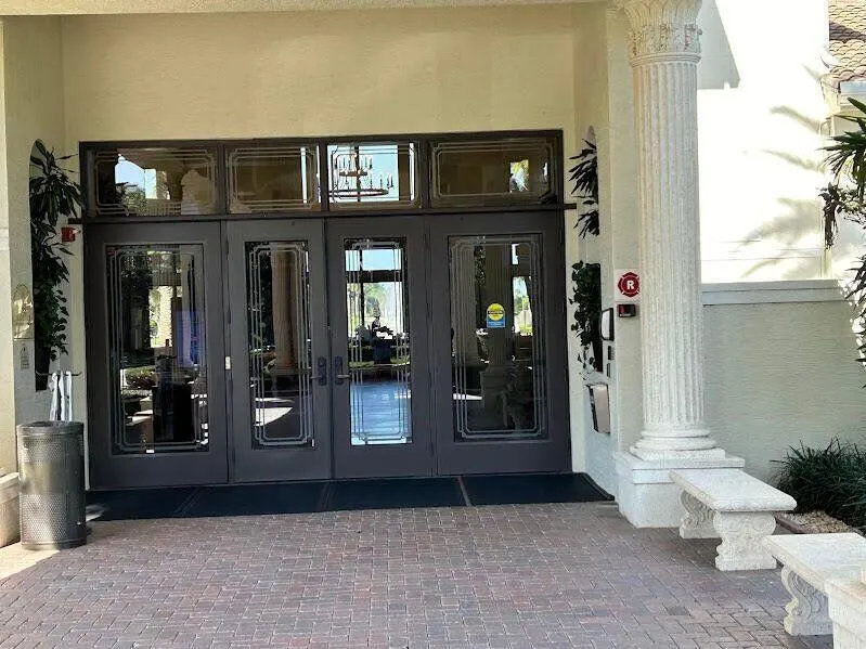 CLUB ENTRANCE