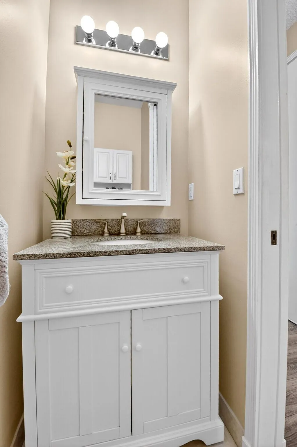 GUEST BATH