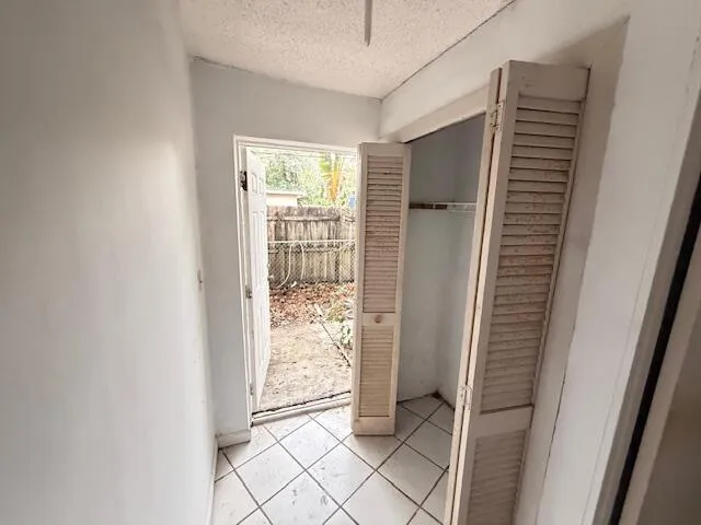 6309 bed 6 closet