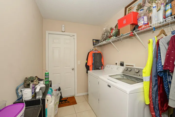 Photo 32