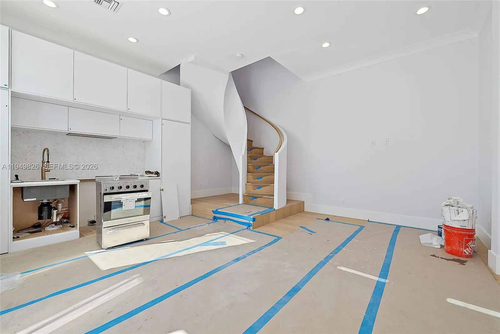 Guest House / Family Room / Kitchen