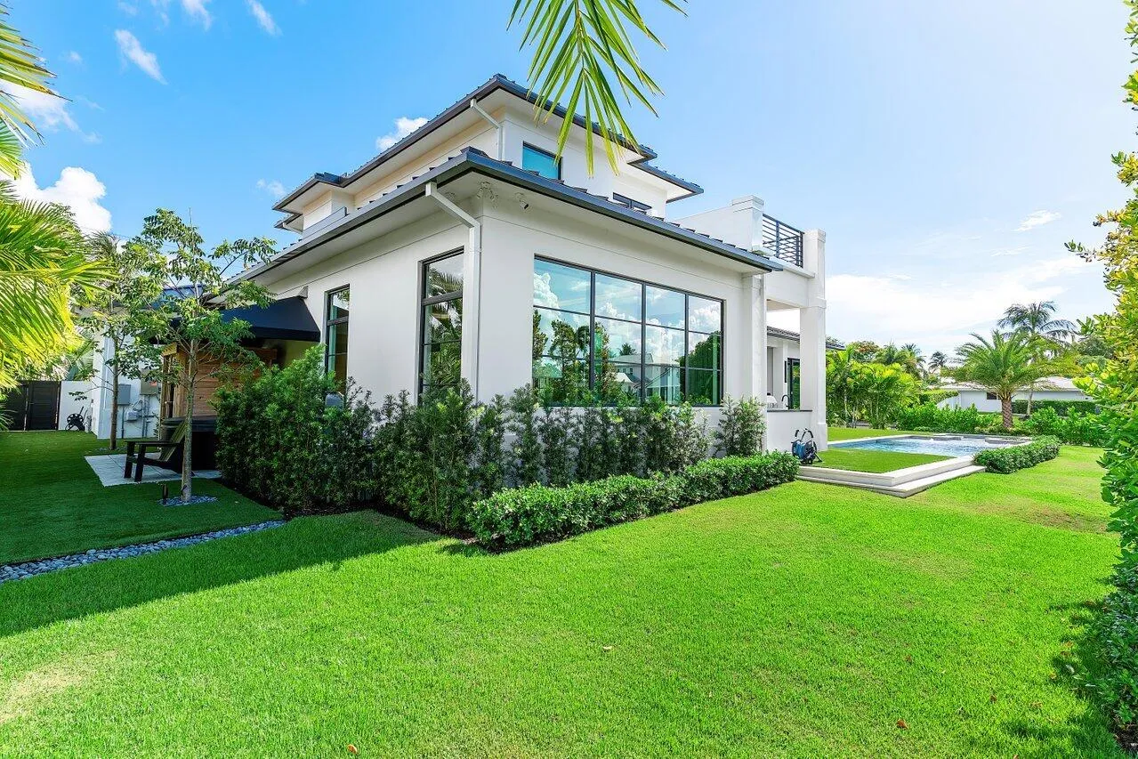 069-830LakeShoreDrive-DelrayBeach-FL-334