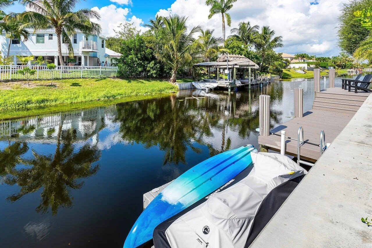 075-830LakeShoreDrive-DelrayBeach-FL-334