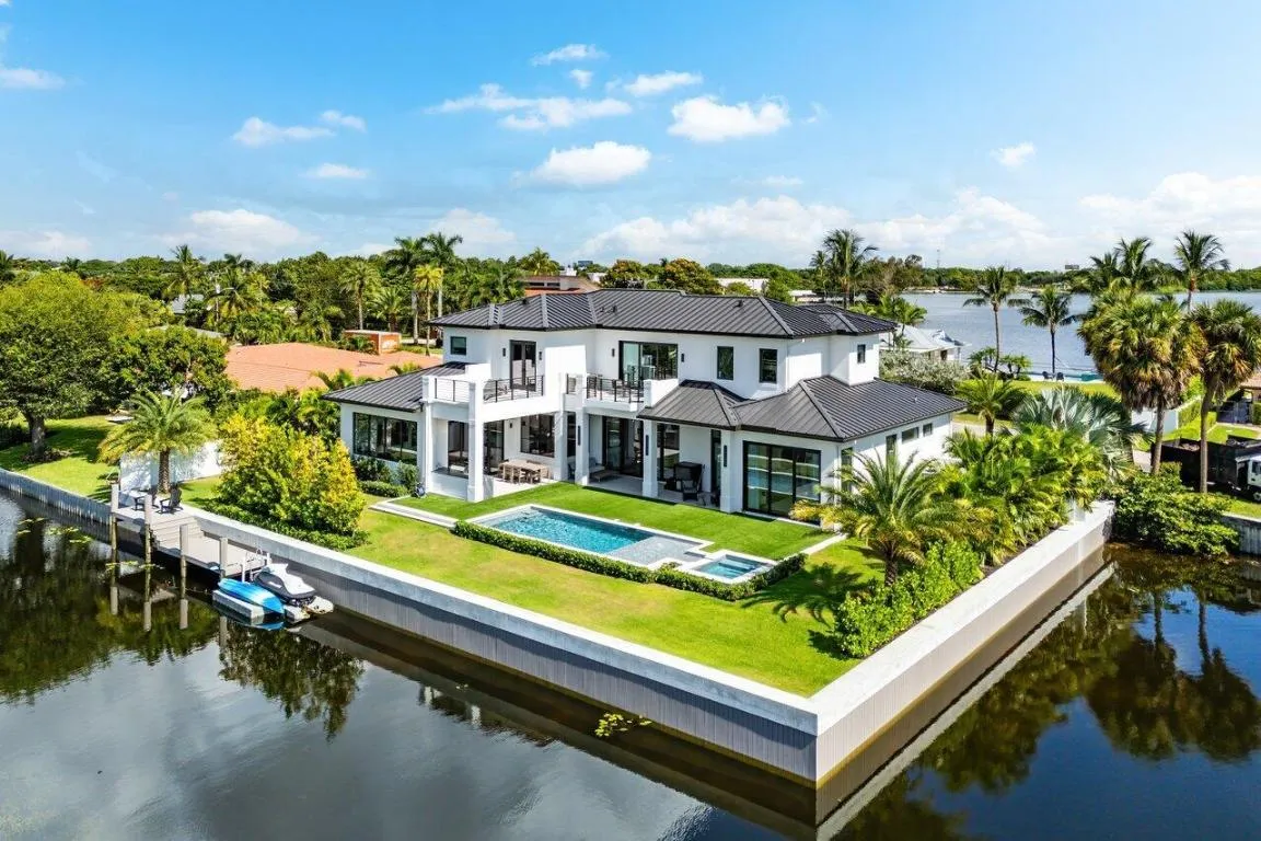 083-830LakeShoreDrive-DelrayBeach-FL-334