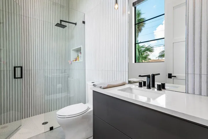 039-830LakeShoreDrive-DelrayBeach-FL-334