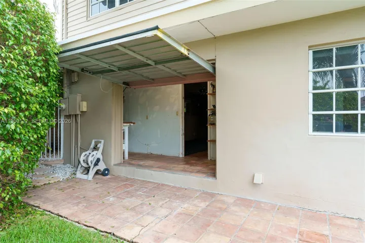 Photo 32