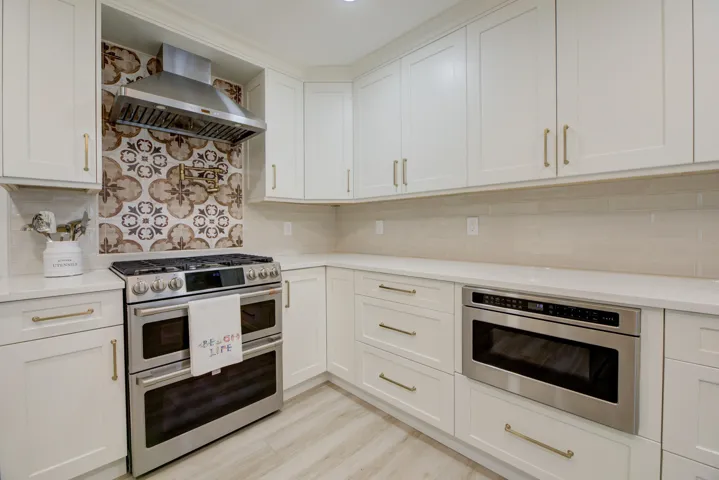 New kitchen and appliances