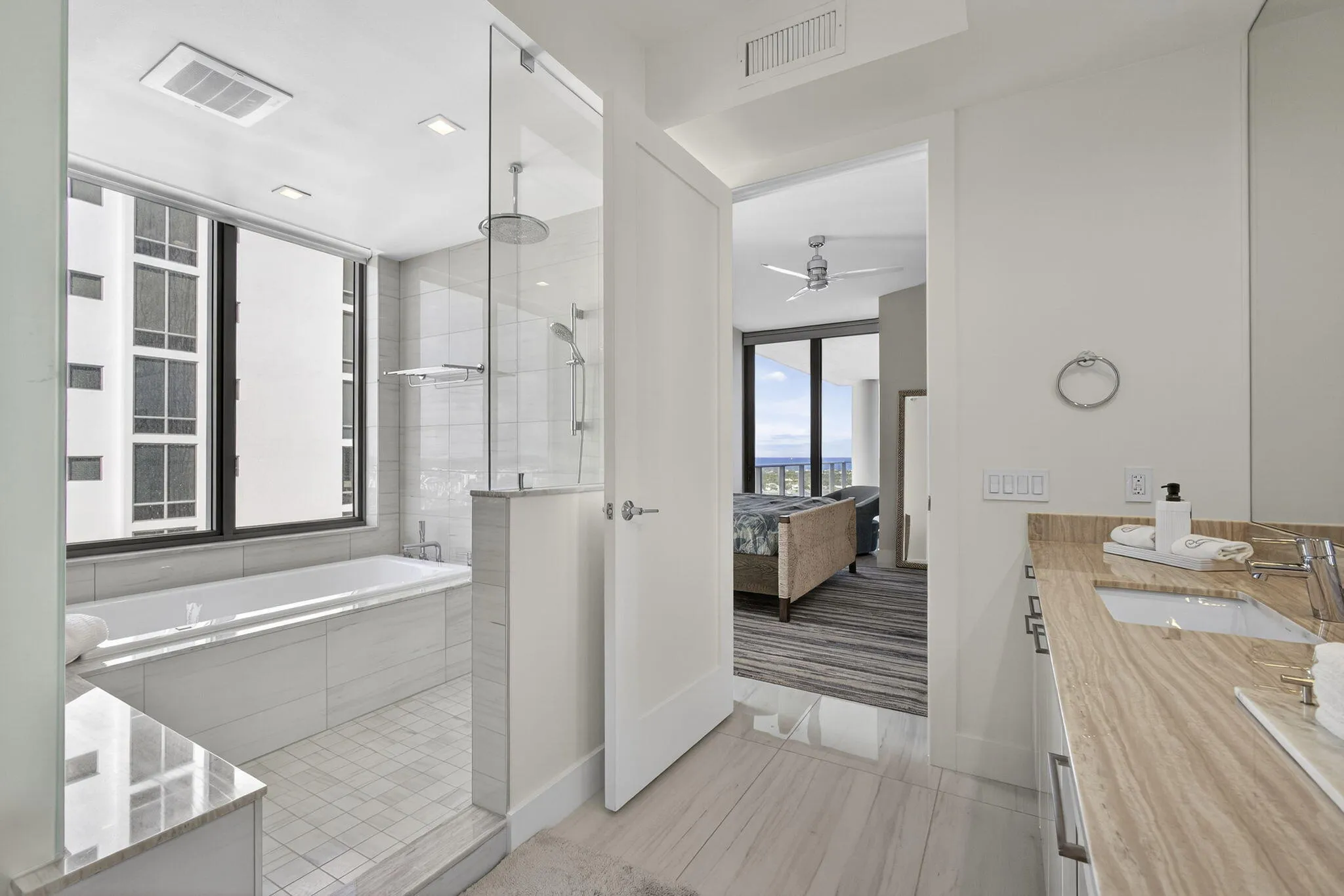 MASTER BATH N.EAST VIEW