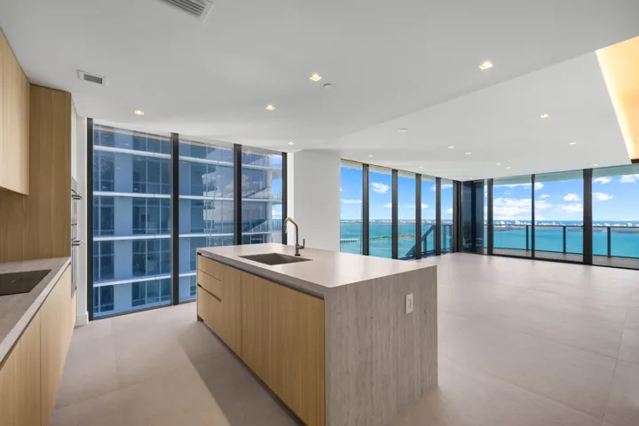 Kitchen/Living