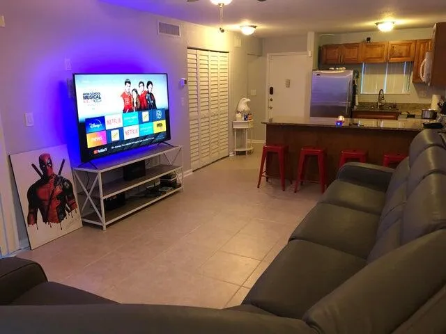LIVING RM