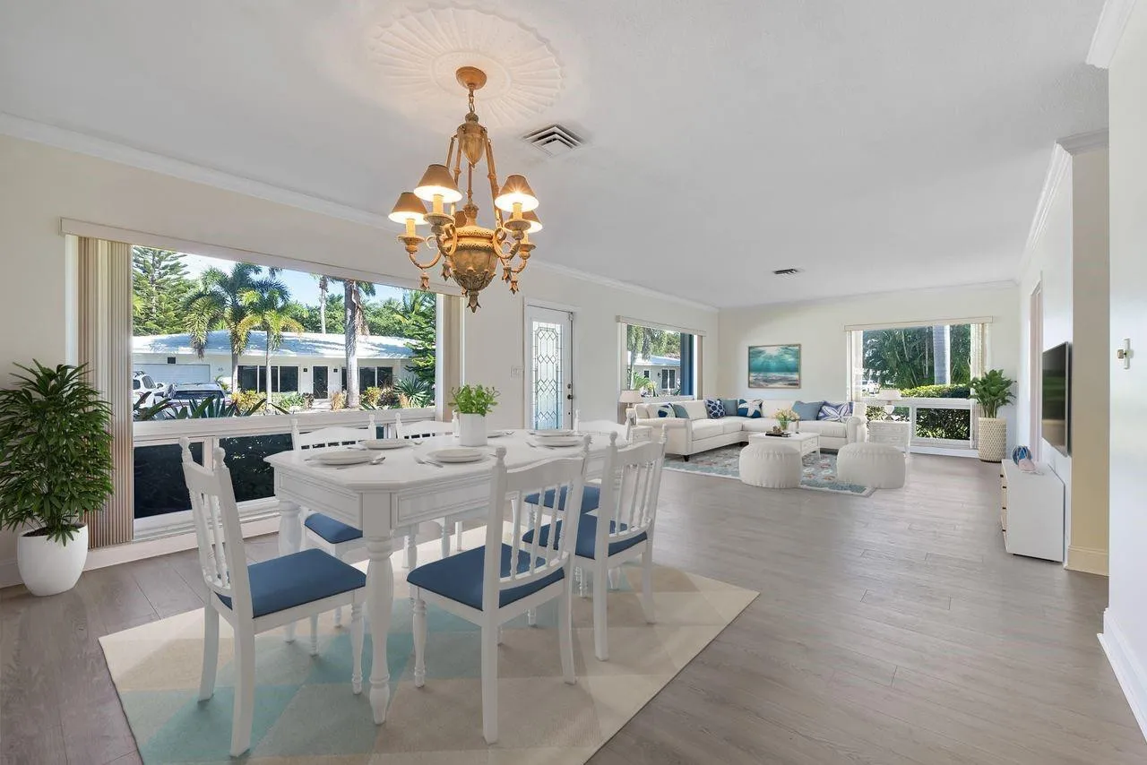 Living Room/Dining room