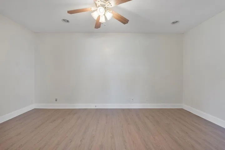 Den/3rd bedroom