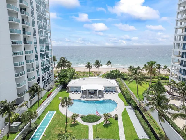 Pool/Beach