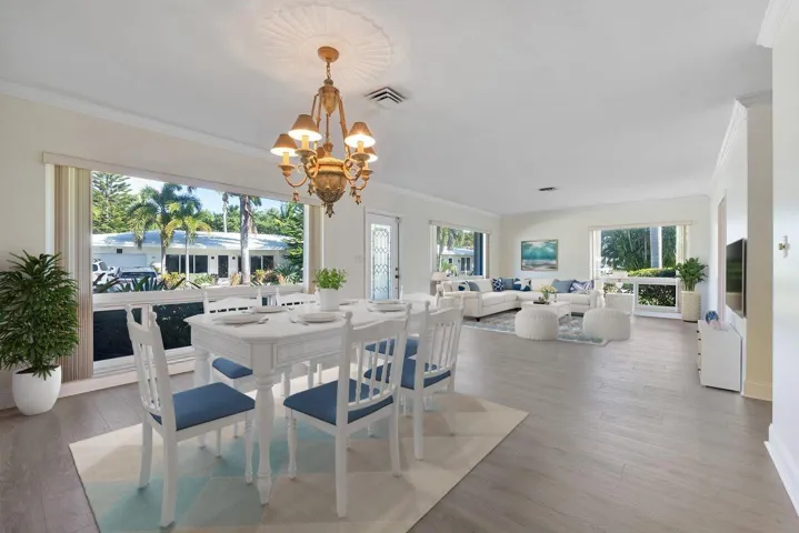 Living Room/Dining room