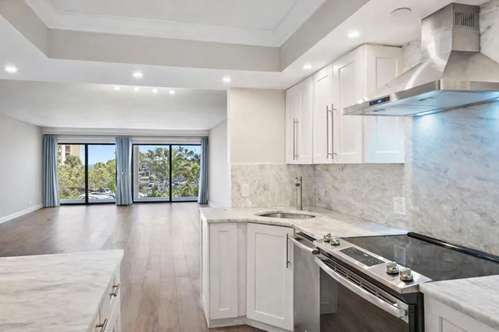500 Ocean Trail Way 305-26
