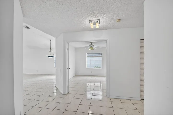 Foyer entry