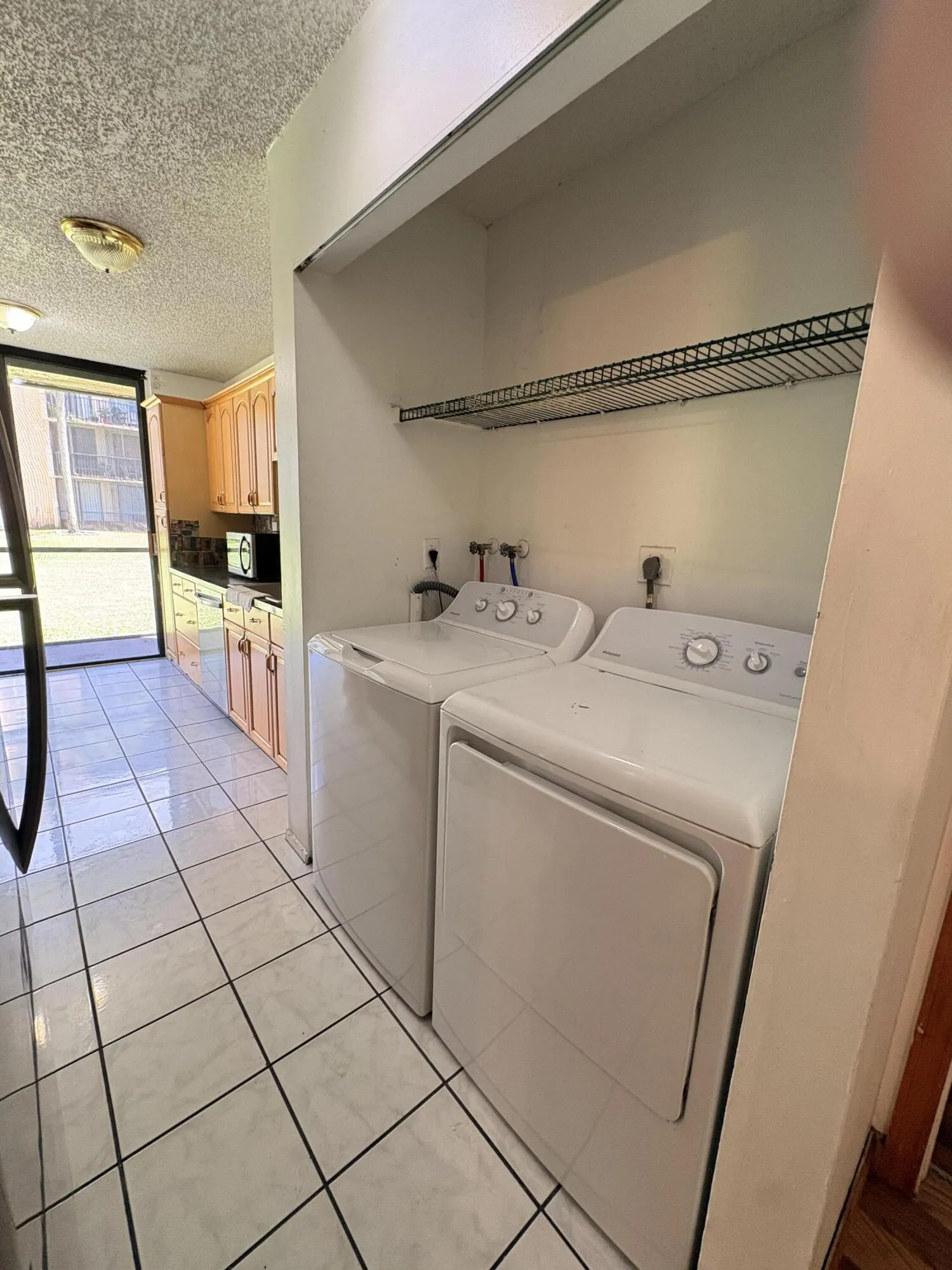 FULL SIZE WASHER/DRYER IN UNIT