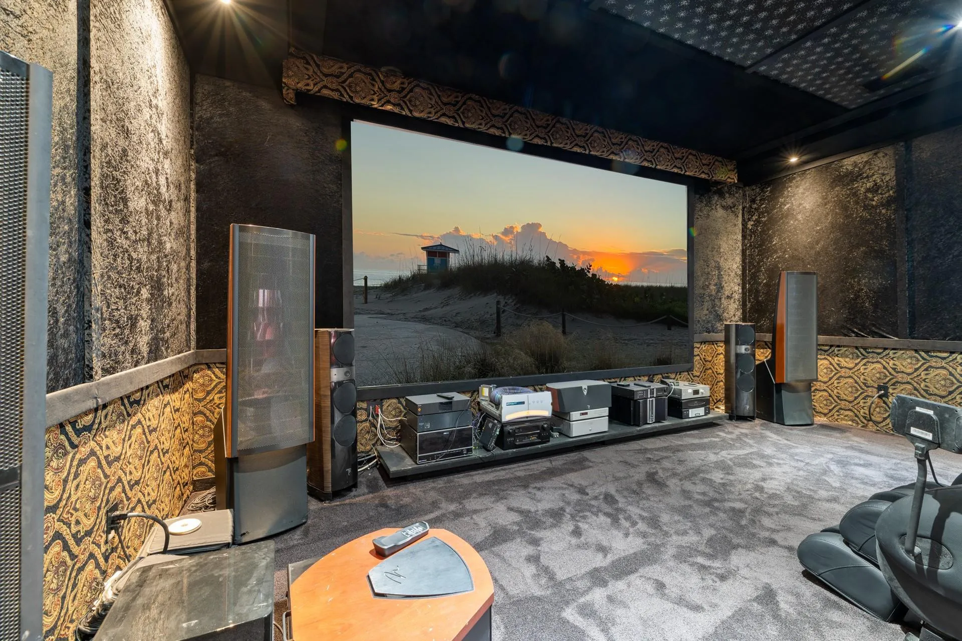 HOME THEATRE