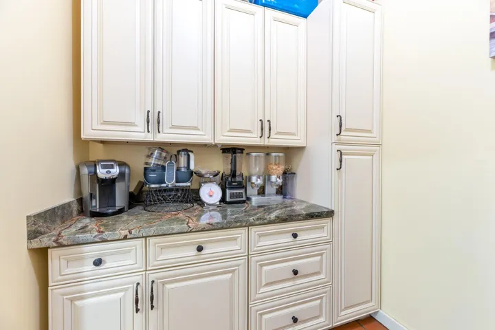 BUTLERS PANTRY