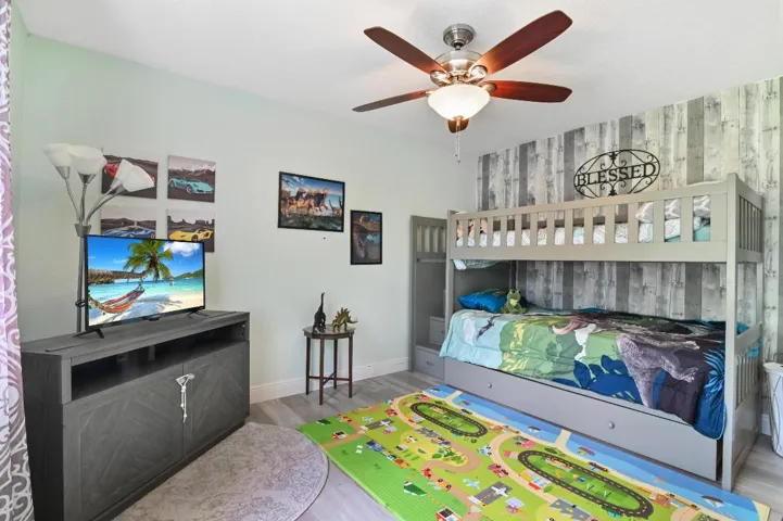 17 bedroom 01