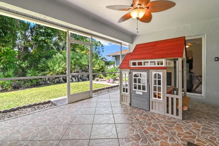 30 patio 01