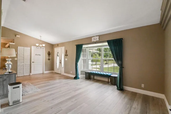 06 Living room 03