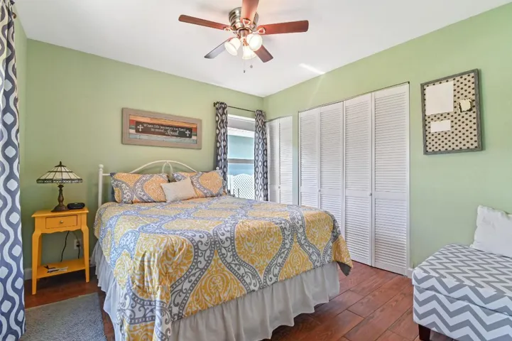 39 Bedroom 01