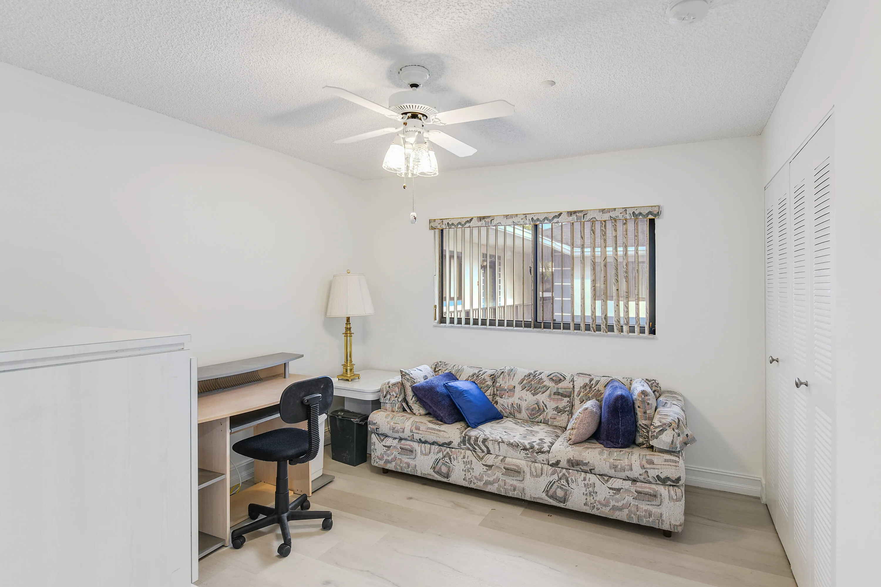 2nd bedroom