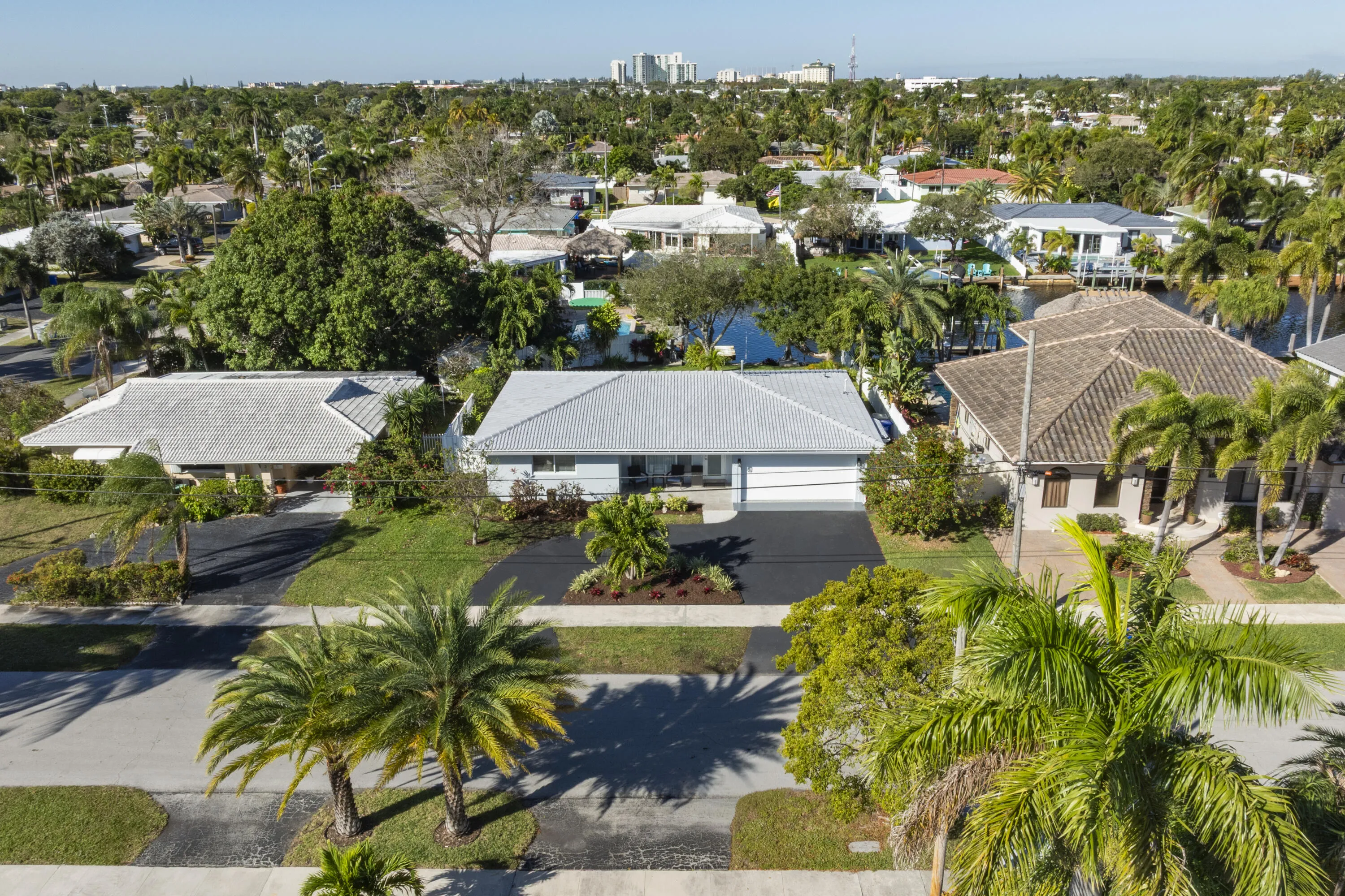 Nice Drone - Front of house with drivewa