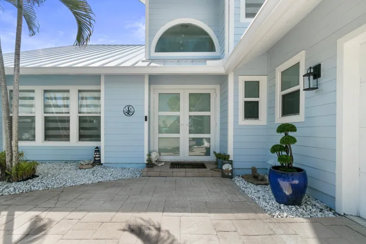 9029 SE Breeze Wy Hobe Sound-large-007-0