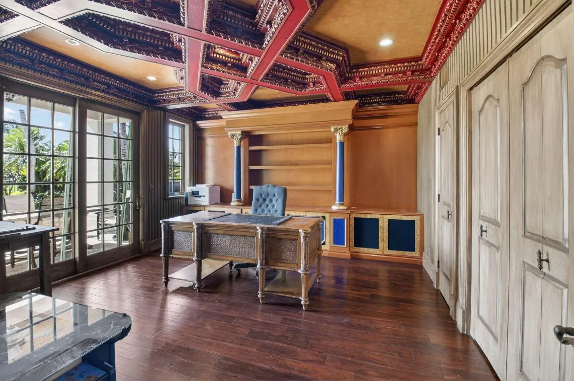 Bedroom/study/office
