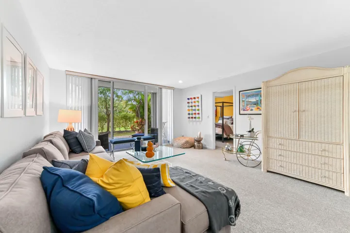 18 Living room 02