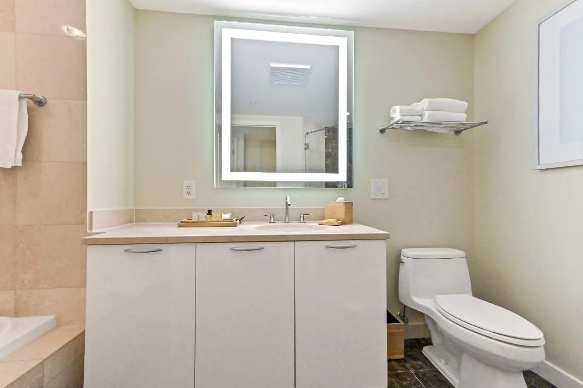 04 Bathroom 01