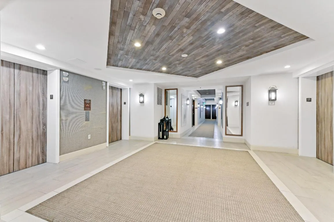 01 elevators 01