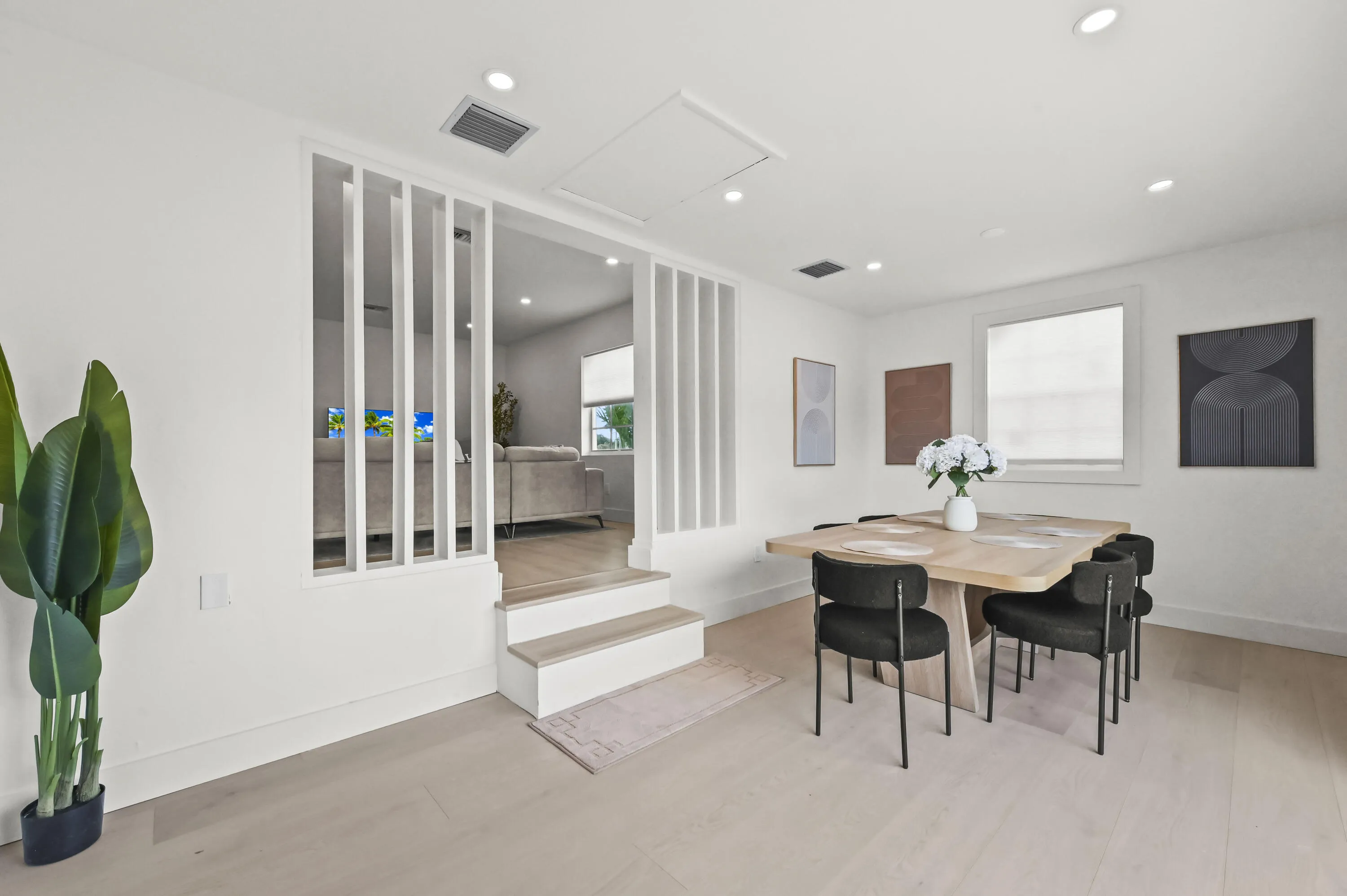 13 Dining Room 02