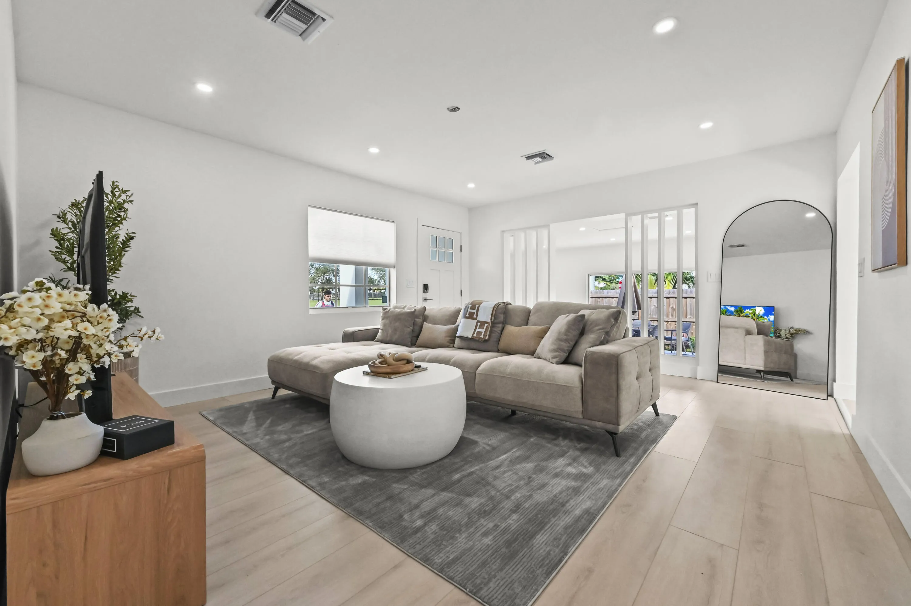 10 Living Room 05