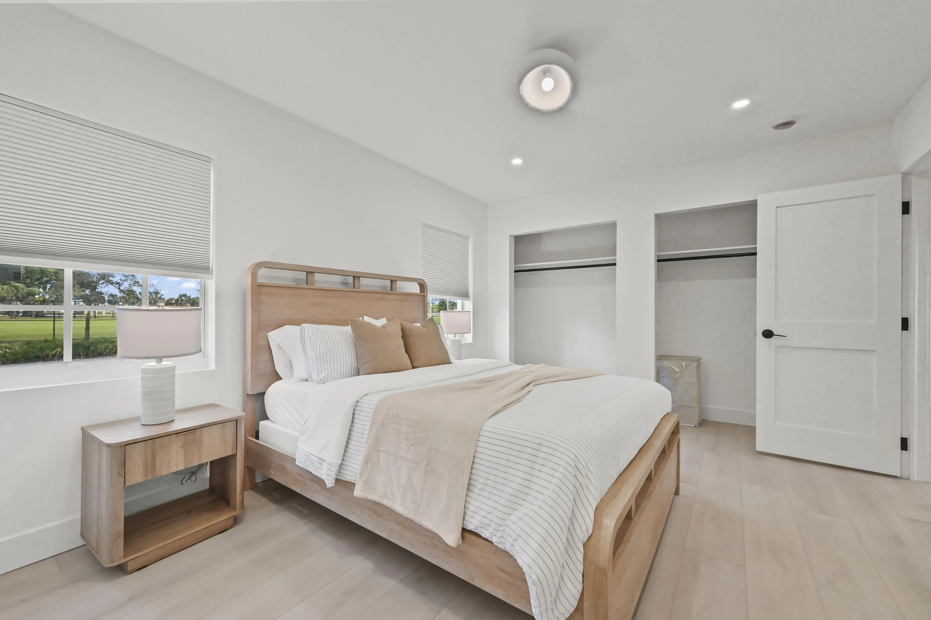 24 Bedroom 02