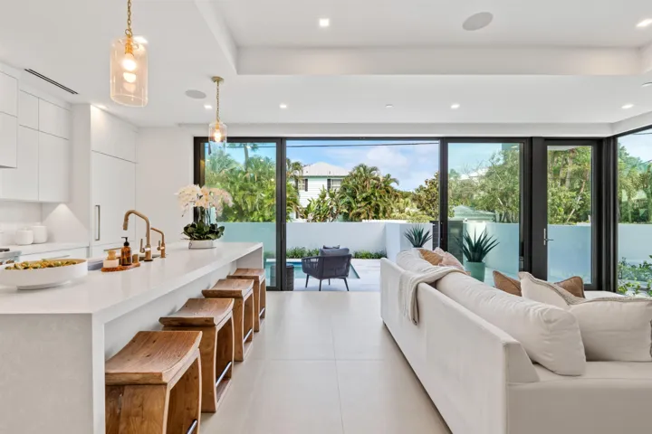 KITCHEN_TO_LOGGIA_DT