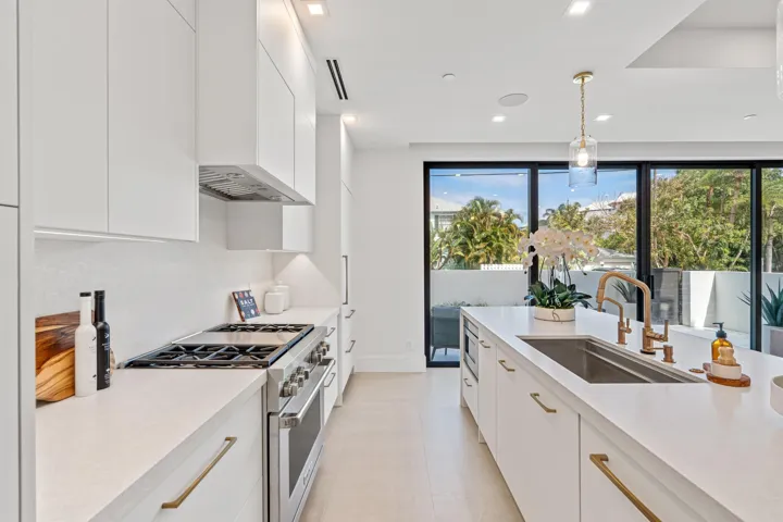 KITCHEN_STRAIGHT_DT