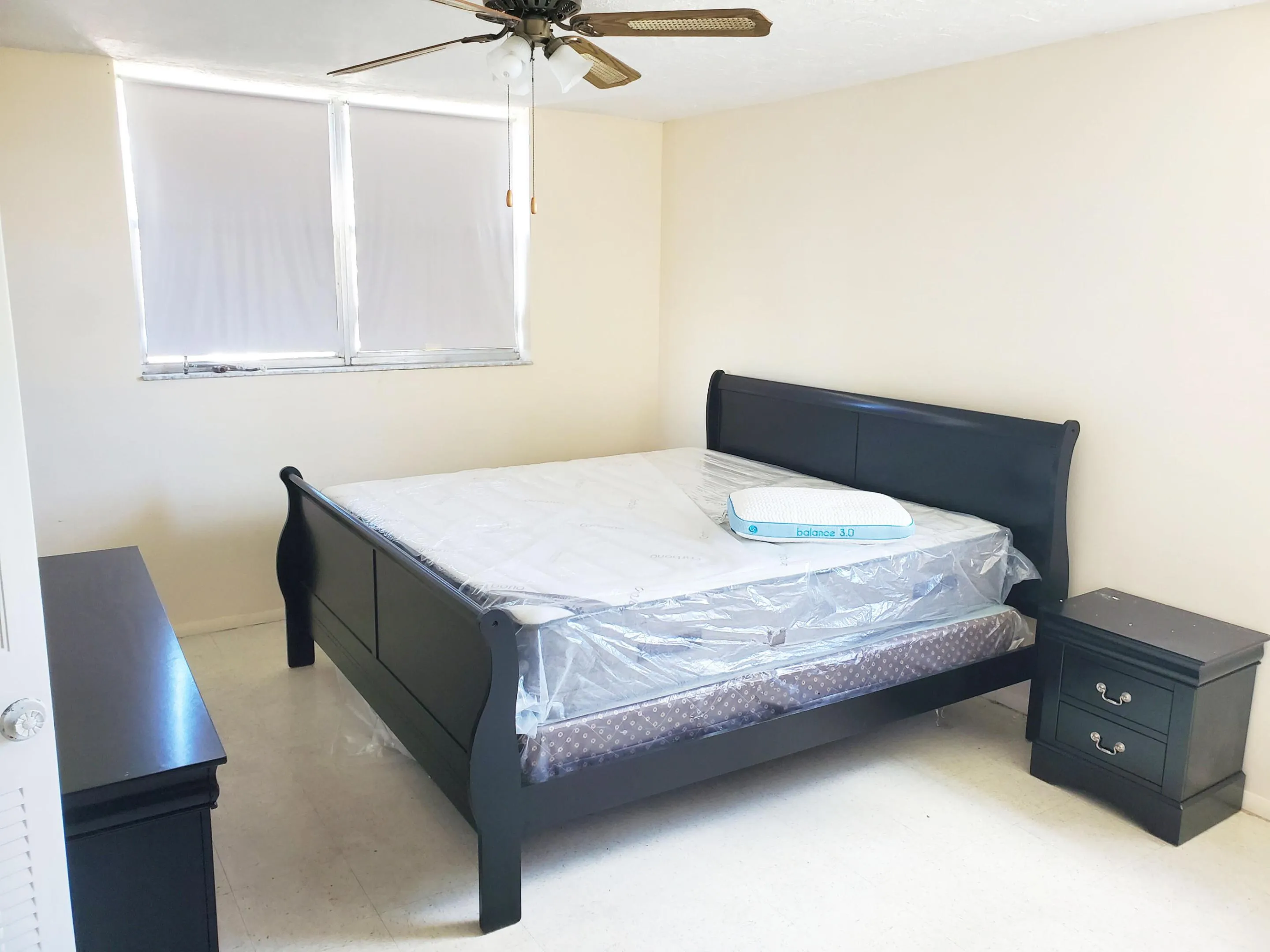 Master Bed room (1)
