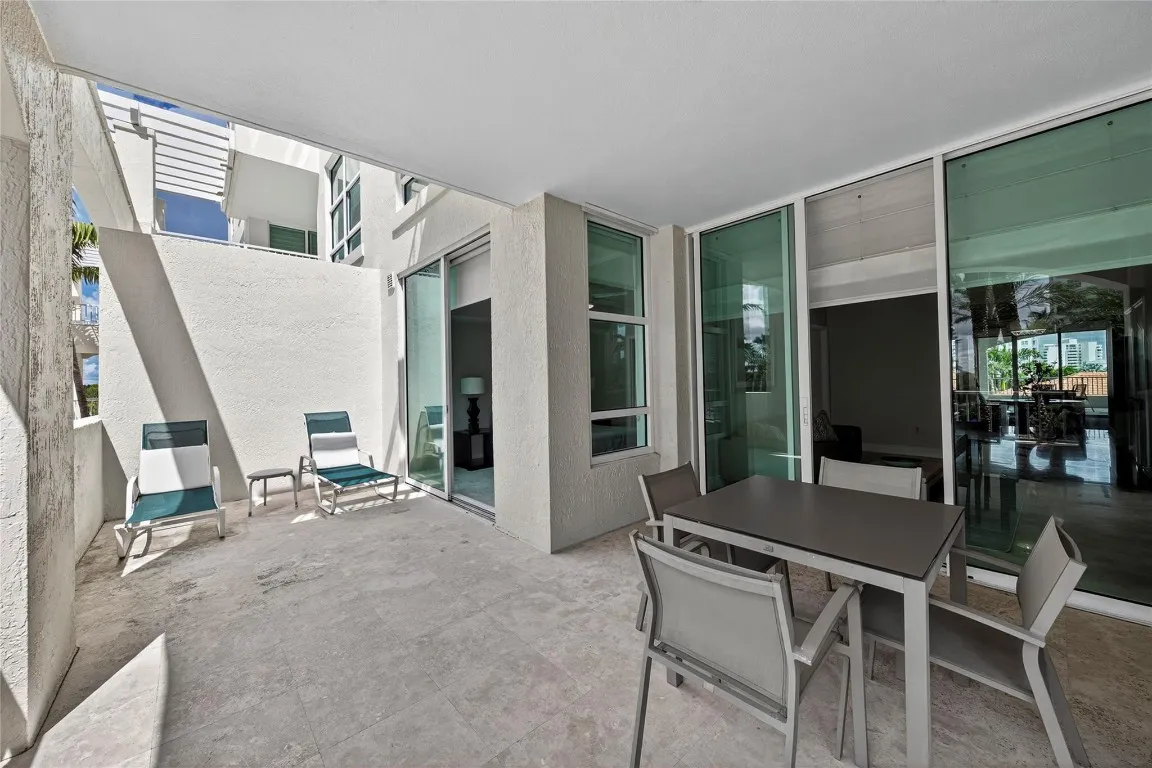 off living room and breakfast nook