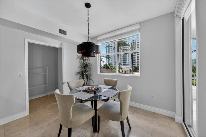 breakfast nook