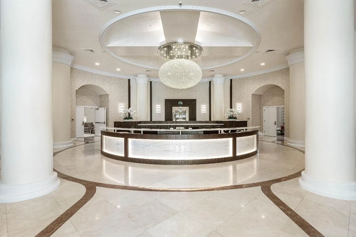 Toscana Entry