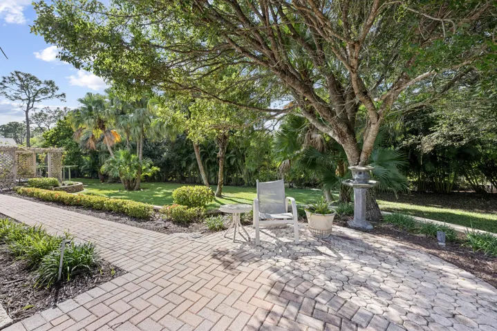 EXTERIOR YARD