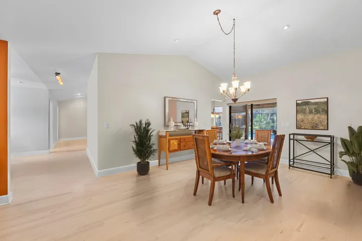 FORMAL DINING AREA