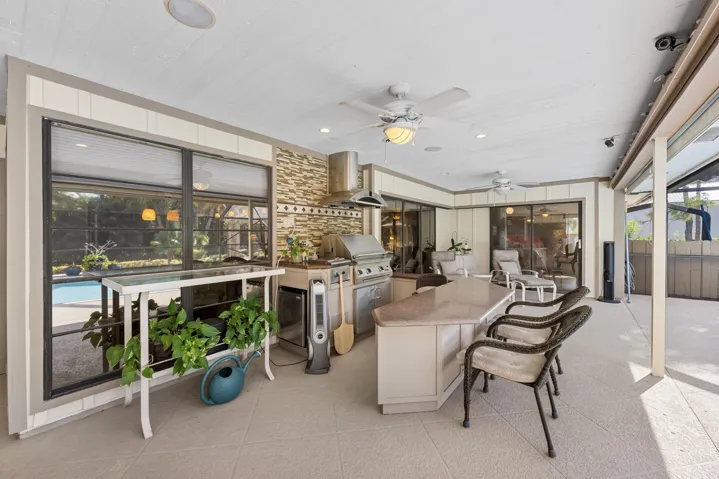 OUT DOOR KITCHEN