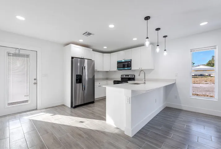 3244SEJeffersonSt.Stuart-6